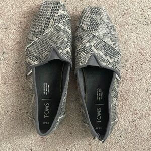 TOMS Gray Snakeskin